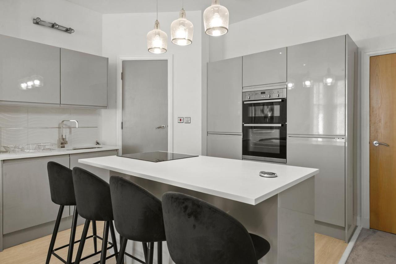 Vikings Duplex Apartment City Centre With Free Parking York Bagian luar foto