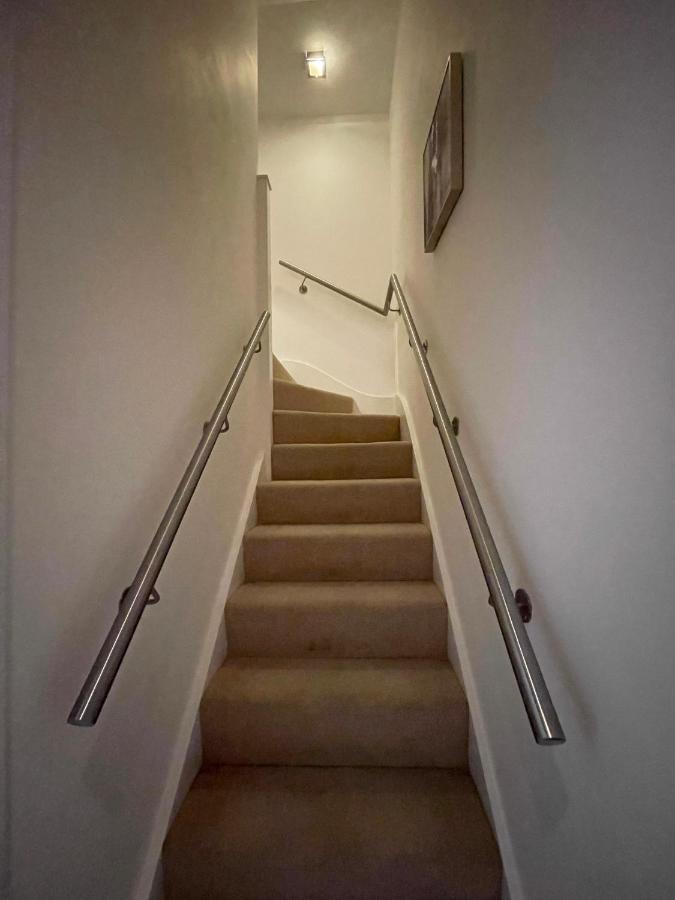 Vikings Duplex Apartment City Centre With Free Parking York Bagian luar foto