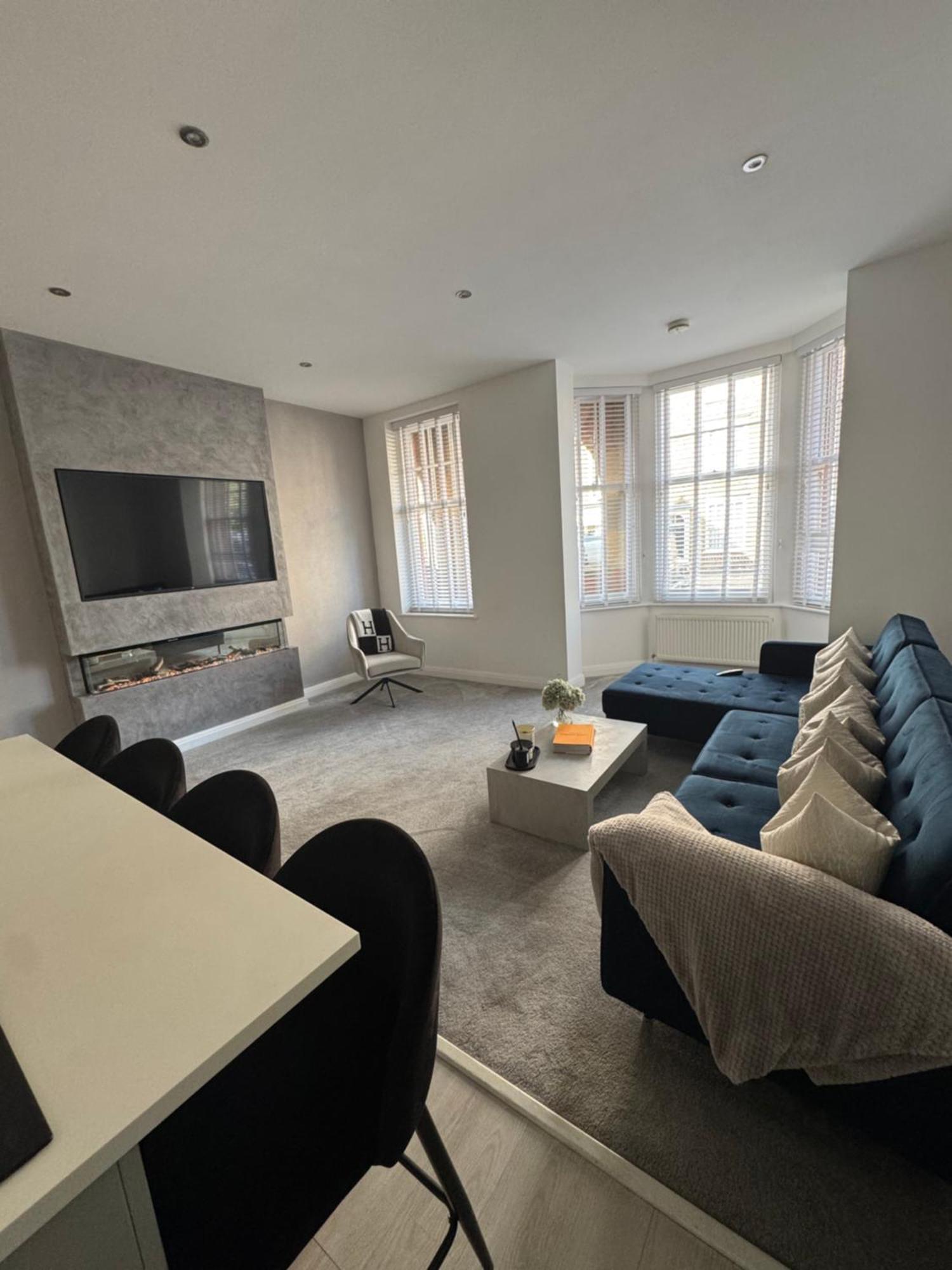 Vikings Duplex Apartment City Centre With Free Parking York Bagian luar foto